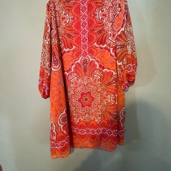 Plus Size Tie Neck Printed Dress - Picture 6 of 9